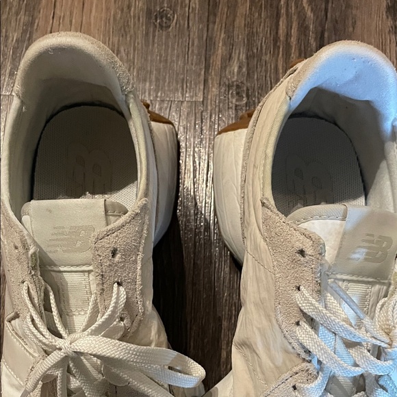 New Balance 327 Sneakers in Reflection/White - Picture 11 of 12